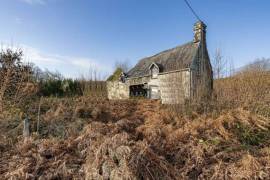 Detached Country House to Renovate