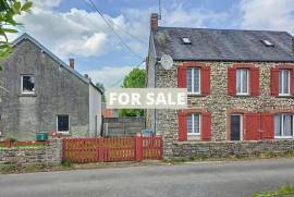 Detached Country House with Outbuilding and a Pond