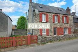Detached Country House with Outbuilding and a Pond