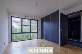 Beautiful New Detached Vila with Garden