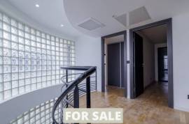 Beautiful New Detached Vila with Garden