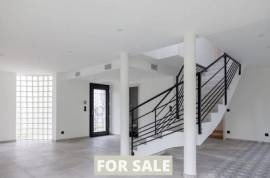 New Build Detached House with Garden
