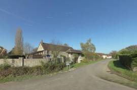 Detached Country House with Outbuilding