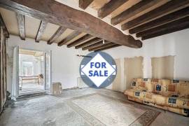 Detached Country House with Outbuilding