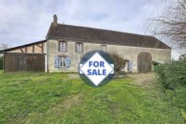 Detached Country House with Outbuilding