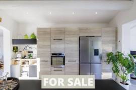 Detached Villa with Infinity Swimming Pool