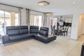 Beautiful Villa with Swimming Pool