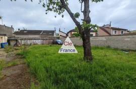 Family Home with Garden North-East of Paris