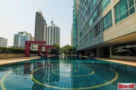 The Trendy Condominium - Convenient One Bedroom Condo with City Views in Asok