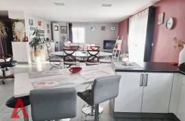 4 room, 125m2 Villa for sale in Brouilla - 360 000 € *