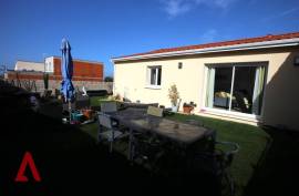 3 room, 77m2 House for sale in Nissan lez enserune - 255 000 € *