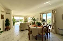 5 room, 140m2 Villa for sale in Magalas - 395 000 € *