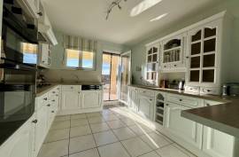 5 room, 140m2 Villa for sale in Magalas - 395 000 € *