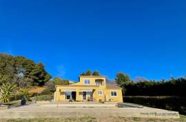 5 room, 140m2 Villa for sale in Magalas - 395 000 € *