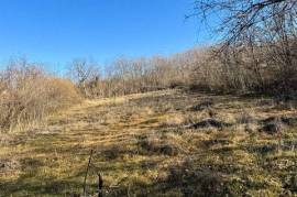 Parcela de 1819 mXNUMX en venta en una zona familiar en desarrollo de Ruse