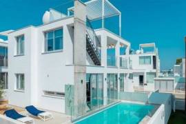 4-Bedroom Villa with Private Pool in Protaras