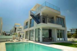 5-Bedroom Villa with Private Pool in Protaras