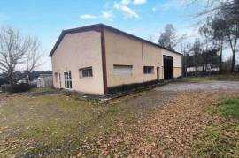 Local / entrepôt 250m² aux multiples possibilités