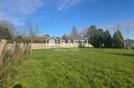 Terrain constructible d'environ 1500m2