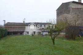 Maison de bourg avec grand jardin, garage, aux portes de Niort !