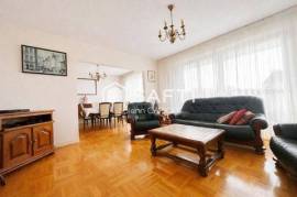 Spacieux T5 de 95 m² baigné de lumière, idéal pour accueillir toute la famille
