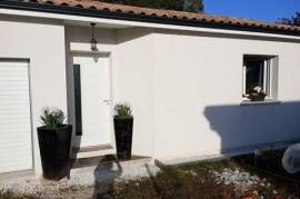 belle maison toute moderne situé à Galgon