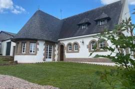 Maison néo Bretonne de 5 chambres dans le centre bourg