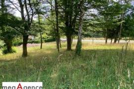 Beau terrain à bâtir proche secteur La Croix de Bar