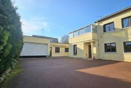 ENSEMBLE IMMOBILIER RARE ERMONT