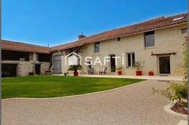 Corps de ferme de 7 pièces 180m2 environ 86200 LA ROCHE RIGAULT