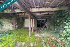 À saisir ! Double garage fermé et un spacieux car-port