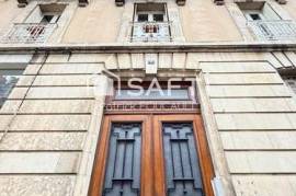 Bel appartement Hausmannien 166 m2 rénové récemment