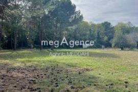 Terrain constructible viabilisé situé à Royan