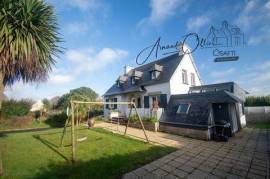 Kersaint-Plabennec – Élégante néo-bretonne rénovée – 193 m² – Terrain 1 080 m²