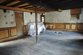 Bâtiment à rénover avec vue panoramique et 4 ares de terrain à Goldbach-Altenbach