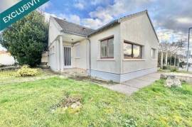 Plain pied 3 chambres, véranda et double garage - Secteur prisé