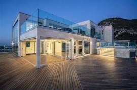 Stunning 5 bedroom apartment in Royal Ocean Plaza, Gibraltar