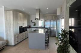 Stunning 3 bedroom apartment in South District, Gibraltar