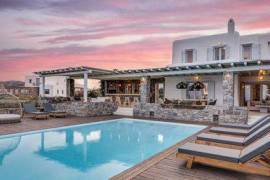 Stylish seaview villa in Mykonos.