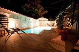 Istria, Novigrad, attractive hotel with a renowned restaurant in an excellent location.