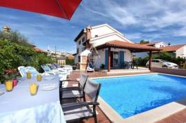 Istria, Poreč – casa tradizionale con piscina e giardino