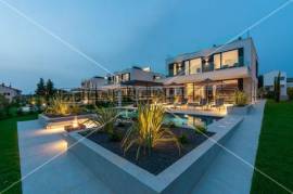 Sale, House, Kukci, Hrastova, Stand alone, 204m2