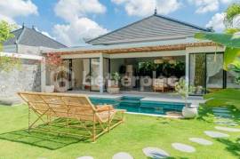 Modern 2 Bedroom Villa with Garden in Kerobokan