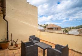 7 Bedrooms - Townhouse - For Sale