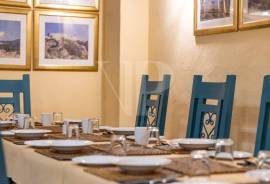 7 Bedrooms - Townhouse - For Sale