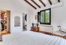 4 Bedrooms - Villa - For Sale