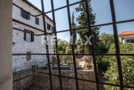 Building 251 sq.m for sale