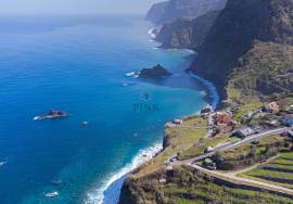 Land in Boa Ventura with Sea View and Approved Project