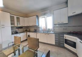 A house with many possibilities!!