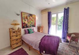 A house with many possibilities!!